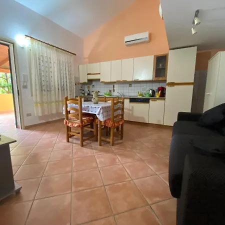 In Recidence A 100 Metri Dal Mare Con Servizio Di Piscina A 100 Metri Vicino Cefalu Holiday home *