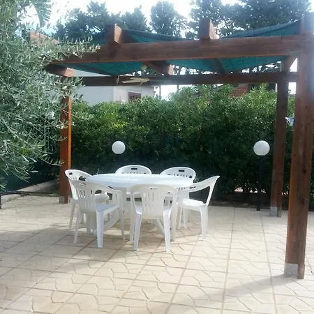 In Recidence A 100 Metri Dal Mare Con Servizio Di Piscina A 100 Metri Vicino Cefalu Holiday home *